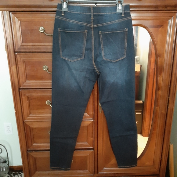 No Boundaries Super High Rise Jegging Curvy - Size 11 - BRAND NEW - Picture 2 of 9